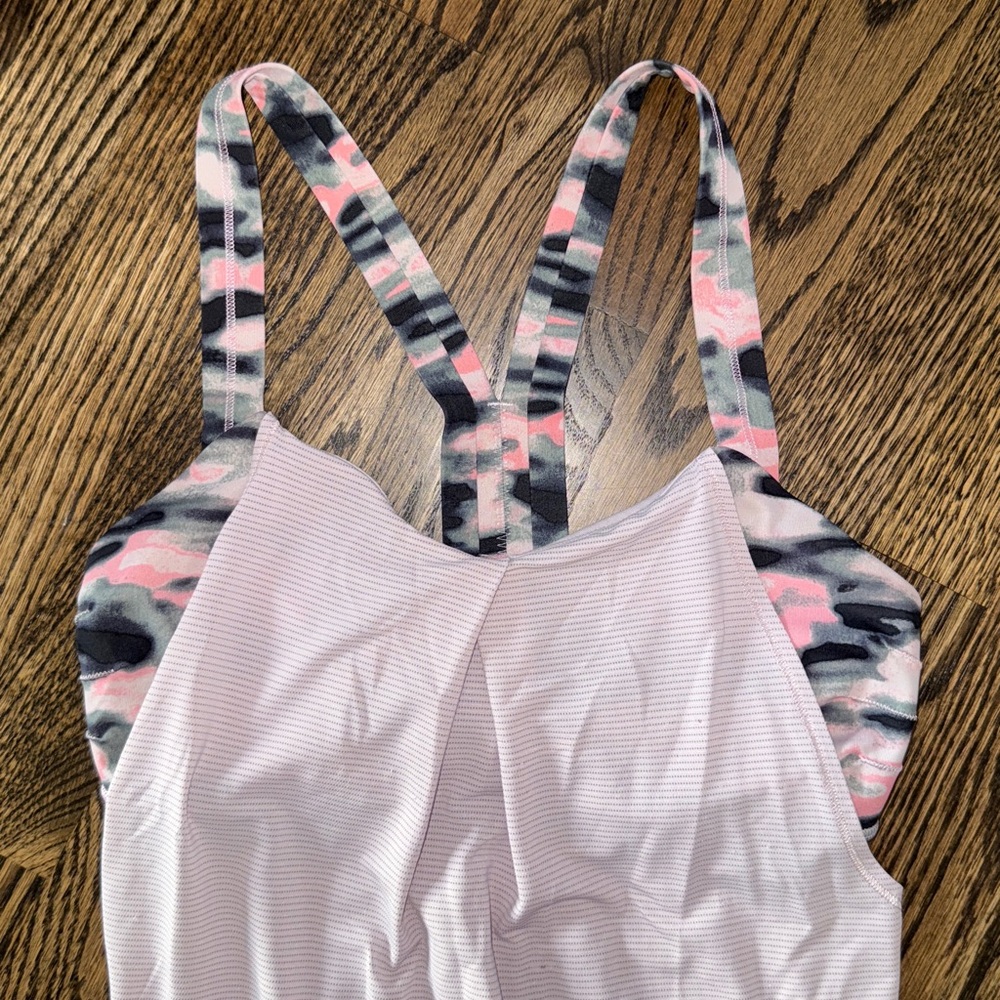 Lululemon pink tank with built-in sports bra. Tightens at the bottom Size 6 - Picture 2 of 8